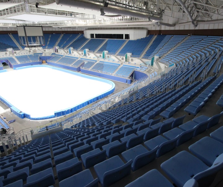 a stadium back chair